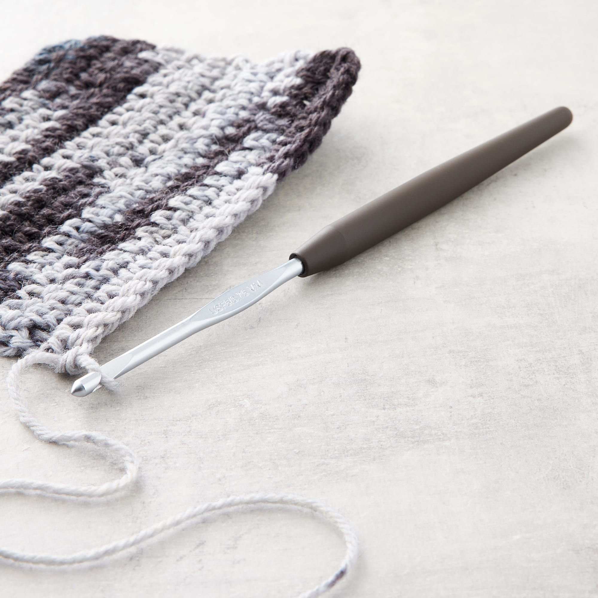 Susan Bates® Silvalume® Aluminum Crochet Hook